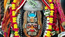 महाकालेश्वर मंदिर में अलसुबह विशेष पूजन: पंचामृत अभिषेक, भस्म अर्पण के बाद भक्तों को मिले दिव्य दर्शन; चंदन-तिलक और आभूषणों से हुआ श्रृंगार!