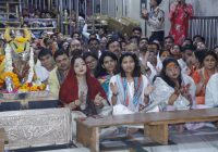 महाकाल की भस्म आरती में स्नेहा राणा: 2 घंटे नंदी हॉल में बैठकर की आराधना, मंत्री संजय सिंह ने भी किए दर्शन