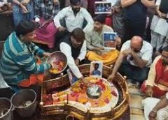 भारत-इंग्लैंड सेमीफाइनल से पहले उज्जैन में प्रार्थना: शिवलिंग के सामने रखी खिलाड़ियों की तस्वीरें, क्रिकेट फैंस ने मांगा आशीर्वाद