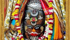 महाकाल मंदिर में भस्म आरती: पंचामृत अभिषेक के बाद रजत आभूषणों से सजे बाबा, गूंजे जयकारे