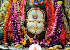 महाकाल मंदिर में भस्म आरती: पंचामृत अभिषेक के बाद भस्म चढ़ी, गूंजा ‘जय श्री महाकाल’