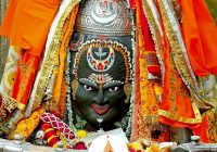 अक्षय तृतीया पर ‘राम’ नाम के बेलपत्र से सजे महाकाल: तड़के पट खुलते ही गूंज उठा ‘जय श्री महाकाल’, भस्म अर्पण के बाद भक्तों को मिले दिव्य दर्शन!