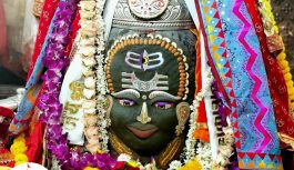 महाकाल मंदिर में भस्म आरती: भांग-चंदन और ड्रायफ्रूट से सजे बाबा, “जय श्री महाकाल” से गूंजा परिसर