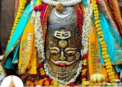 महाकाल मंदिर में तड़के भस्म आरती: स्वस्ति वाचन के बाद खुले पट, पंचामृत से अभिषेक; शेषनाग मुकुट में दिए भगवान ने दर्शन