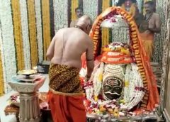 महाकाल मंदिर में भस्म आरती के नाम पर फिर ठगी, गुजरात की दो महिलाओं से 42 हजार रुपए वसूले; पुलिस ने शुरू की जांच