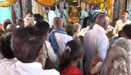 शनिचरी अमावस्या पर उज्जैन के शनि मंदिर में उमड़ा आस्था का सैलाब, 24 घंटे में 1000 लीटर से ज्यादा तेल चढ़ा; घाटों से हटाए गए कपड़े और जूते-चप्पल