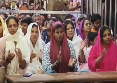 बाबा महाकाल के दरबार में पहुंची भारतीय महिला क्रिकेट टीम, कप्तान हरमनप्रीत कौर समेत खिलाड़ियों ने भस्म आरती में लिया आशीर्वाद