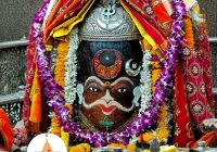 भोर में खुले महाकाल के पट: जल और पंचामृत से अभिषेक, शेषनाग मुकुट में दर्शन