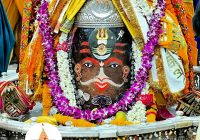 महाकाल मंदिर में तड़के भस्म आरती: स्वस्ति वाचन के बाद खुले पट, आभूषणों से हुआ दिव्य श्रृंगार महाकाल मंदिर में तड़के भस्म आरती: स्वस्ति वाचन के बाद खुले पट, आभूषणों से हुआ दिव्य श्रृंगार