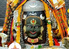 रजत चंद्र, भांग-चंदन और पुष्पों से सजे बाबा महाकाल: भस्म अर्पण के बाद मिले दिव्य दर्शन, जयकारों से गूंजा मंदिर परिसर