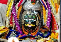 महाकाल मंदिर में अलसुबह गूंजा ‘जय श्री महाकाल’: वीरभद्र के कान में स्वस्तिवाचन के बाद खुले पट, भस्म आरती में दिव्य रूप में हुए बाबा के दर्शन महाकाल मंदिर में अलसुबह गूंजा ‘जय श्री महाकाल’: वीरभद्र के कान में स्वस्तिवाचन के बाद खुले पट, भस्म आरती में दिव्य रूप में हुए बाबा के दर्शन