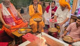 उज्जैन में ऑनलाइन जुड़ा देश, मोनी तीर्थ आश्रम में हुआ “विशेष श्री बालाजी सर्व ग्रह दोष शांति यज्ञ”; हर्षानंद और संतों ने दी आहुतियां