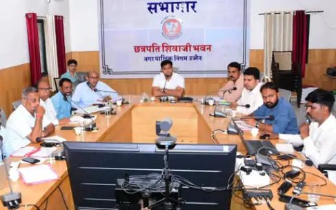 उज्जैन नगर निगम में 57 कर्मचारियों को मिली पदोन्नति, आयुक्त अभिलाष मिश्रा ने जारी किए आदेश; सिंहस्थ-2028 से पहले प्रशासनिक व्यवस्था को मिलेगी मजबूती